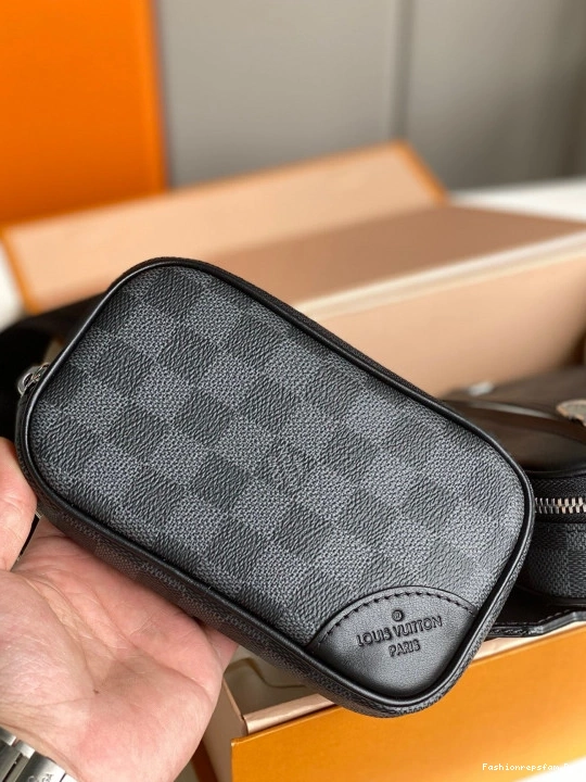 FS CHEAP SCOTT LOUIS MESSENGER VUITTON 0717